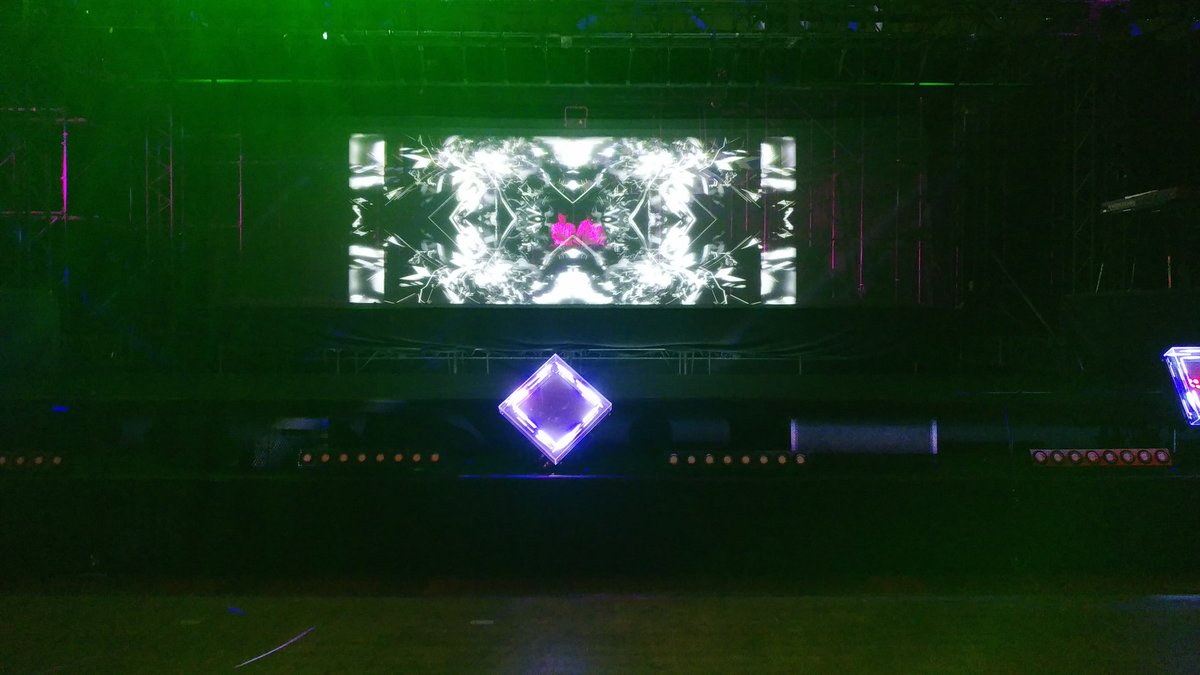 V_one_'s tweet photo. 一番最初に入場🙌 https://t.co/vVV8gefuIo