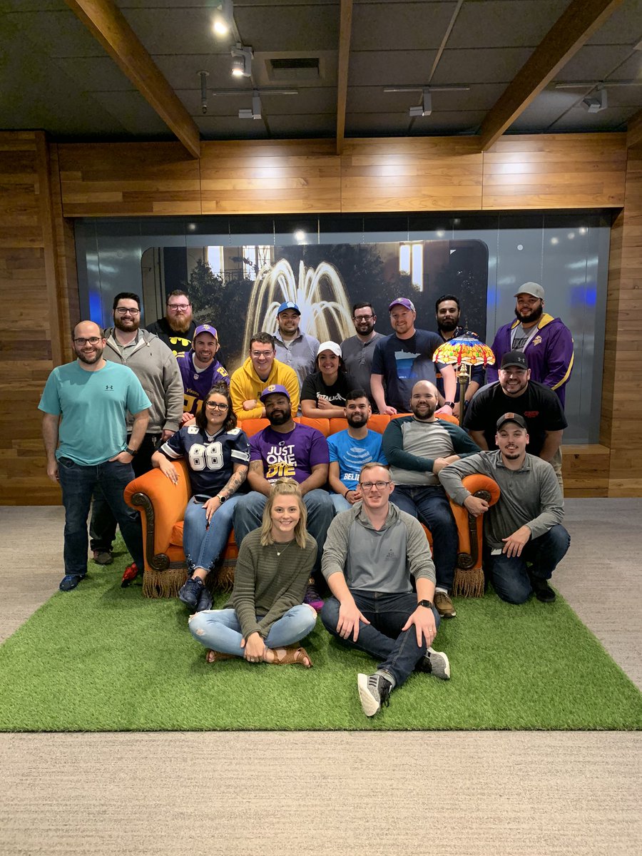 Got to spend time with my friends on the #FRIENDS25 couch @yourthingmoa. We celebrated some milestone anniversaries tonight for <a href="/jfreese2109/">Josh Freese</a> @CKxATT <a href="/GordonLucas20/">Gordon Lucas</a>. Congrats on the Big 5!