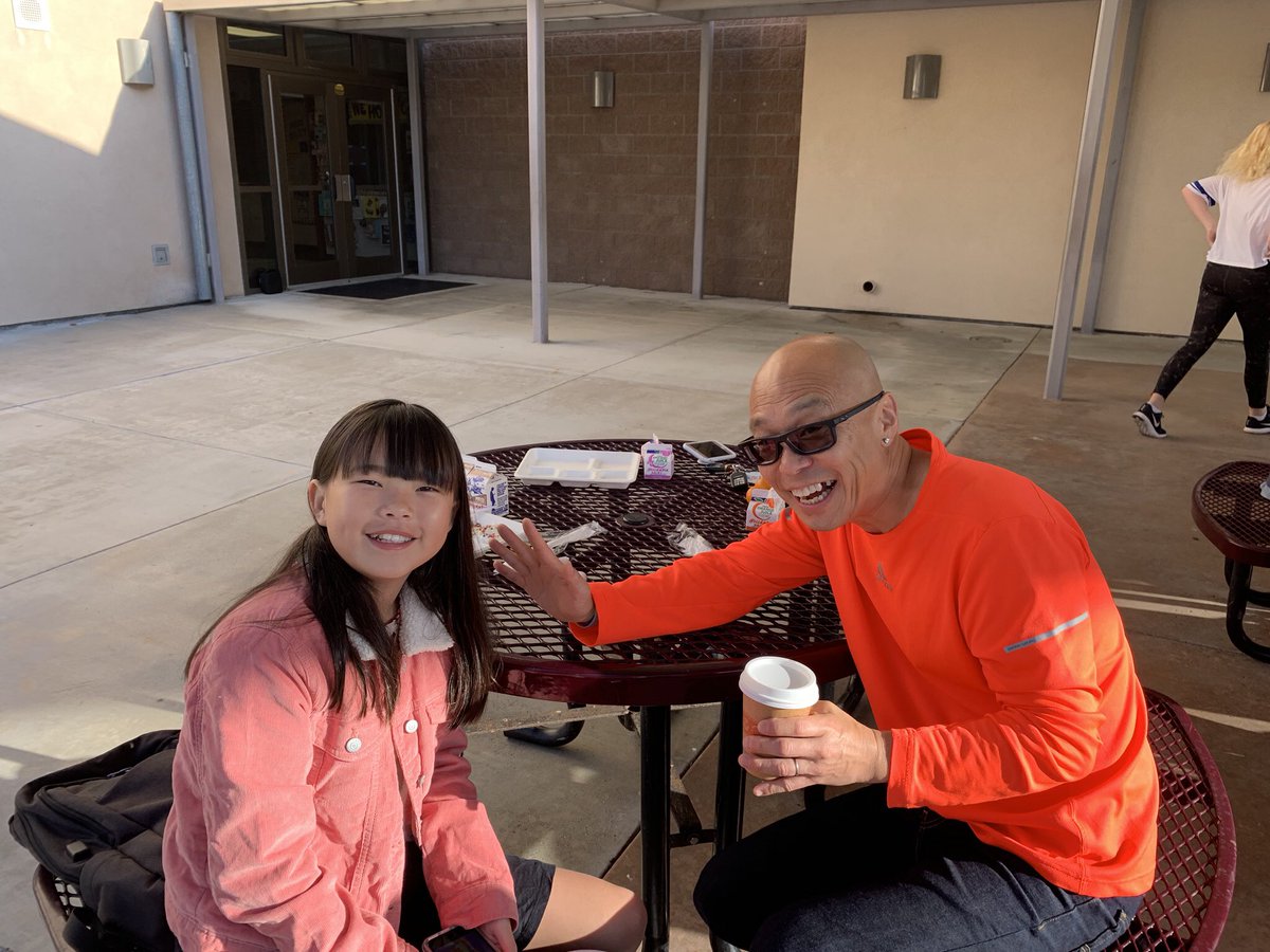 SolanaPacific's tweet image. Wonderful morning! Thank you volunteers for waking up before dawn to make us a yummy breakfast! #sbsdedu #sbsdsp