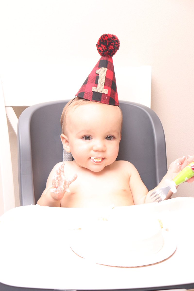 AleanaRowe's tweet photo. Me &amp; my favorite guy! Happy 1st Birthday Nolan aka Nolie Bear 🐻 🎂🎈❤️🎉 https://t.co/jhtsNLh0tj