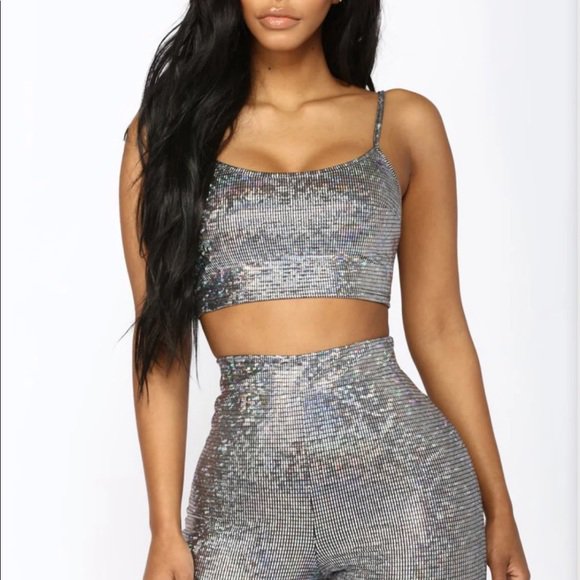 PoshmarkCarrie's tweet photo. So good I had to share! Check out all the items I'm loving on @Poshmarkapp #poshmark #fashion #style #shopmycloset #luckybrand #fashionnova #oldnavy: https://t.co/Vu6IHH0ecH https://t.co/YFLo08EWkS