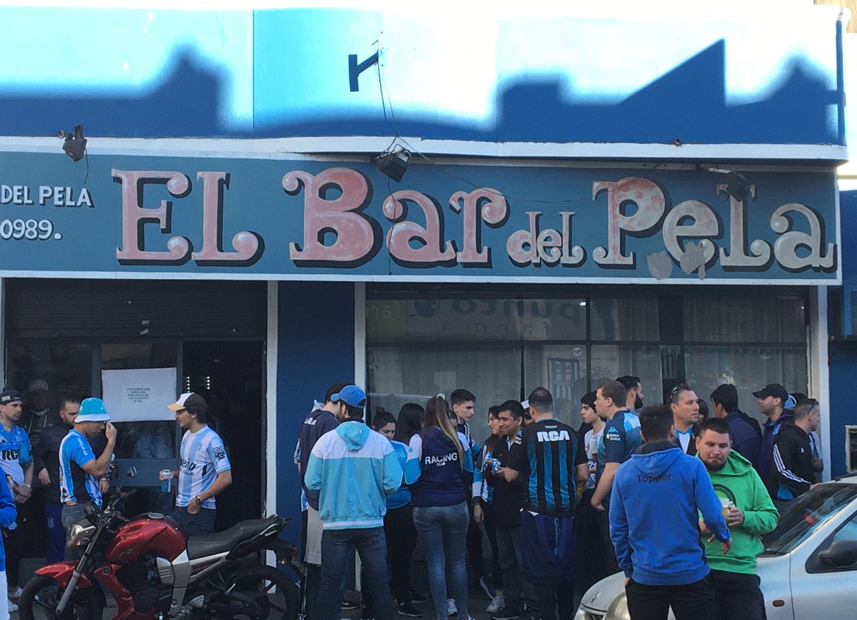 ruizlisandro's tweet photo. Esta tarde en #ElBarDelPela en la previa del #Cilindro, un triunfo más de #Racing y #UGDC https://t.co/OYfqFbb1pS