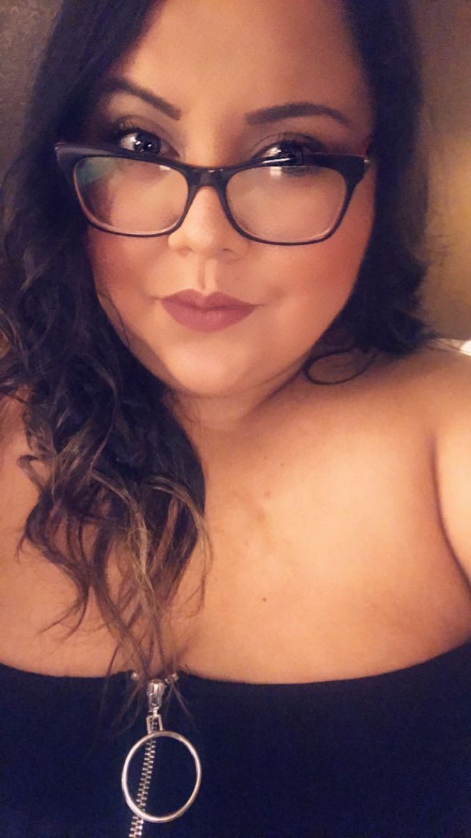 ohmypattygee's tweet photo. My favorite selfies #alwaysfeelbeautiful https://t.co/DijSFR0kG7