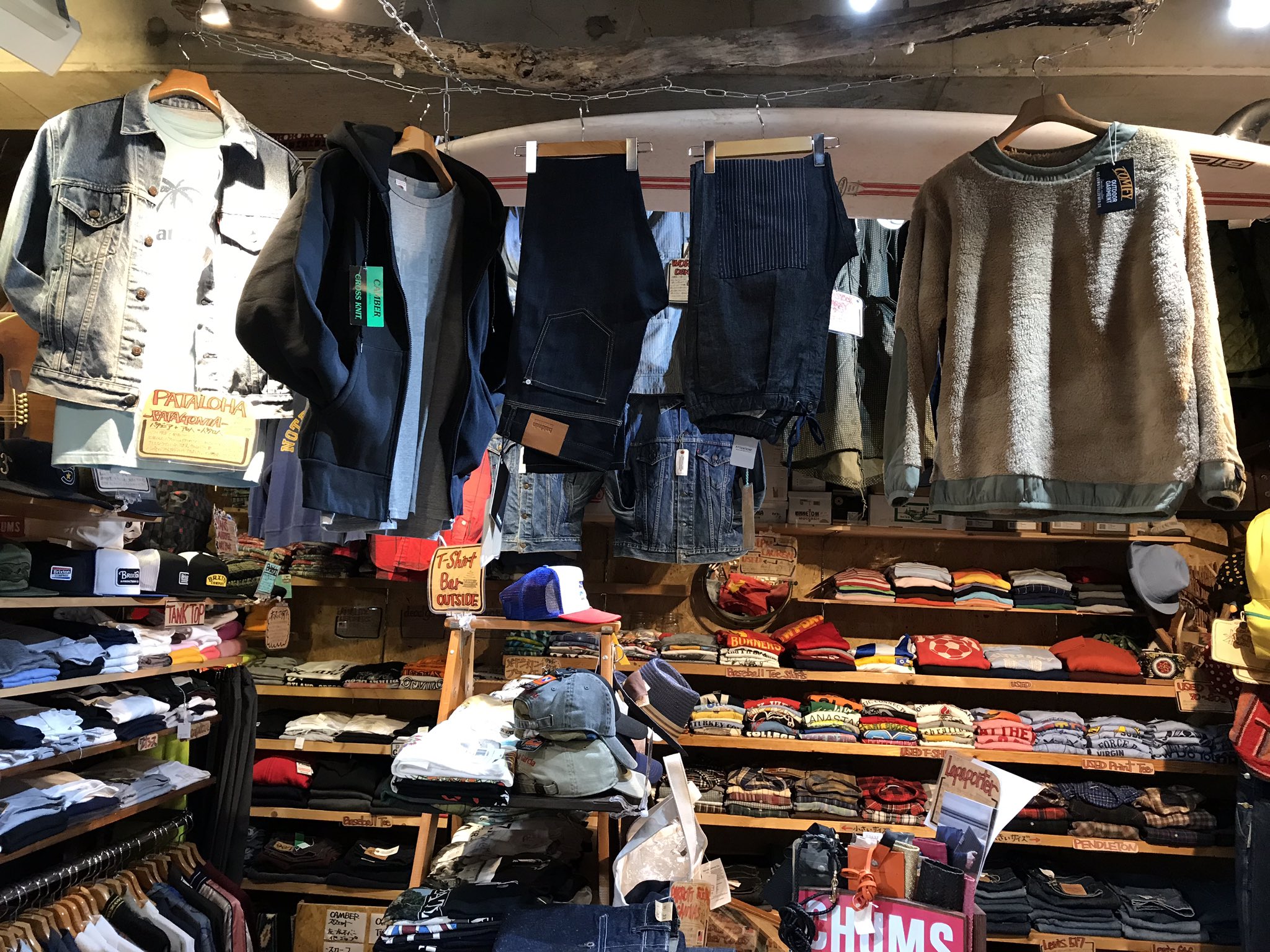 Outside Kawasaki こんにちは 風がかなり強い川崎 来店の際はお気をつけください 本日もオープンしております よろしくお願いします アウトサイド川崎 川崎 川崎駅 川崎駅東口 ウェアハウス川崎 ラチッタ 新品 古着 服屋 路面店