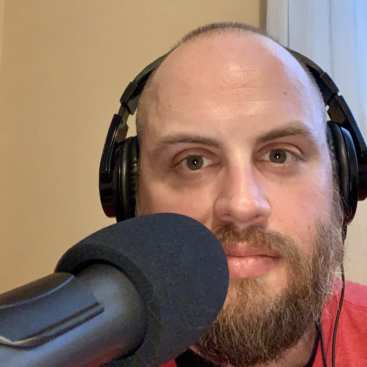 pilotprojectpod's tweet photo. NEW EPISODE: yes we’re actually doing a good show. Julie Lively returns to help us celebrate the 25th anniversary of #Friends with its pilot “The One Where It All Began”! 

Listen/subscribe for free: https://t.co/n3WSazORtp

#podcast #podcasts #podcaster #friends #1990s #NBC https://t.co/vKbtZYCIQx