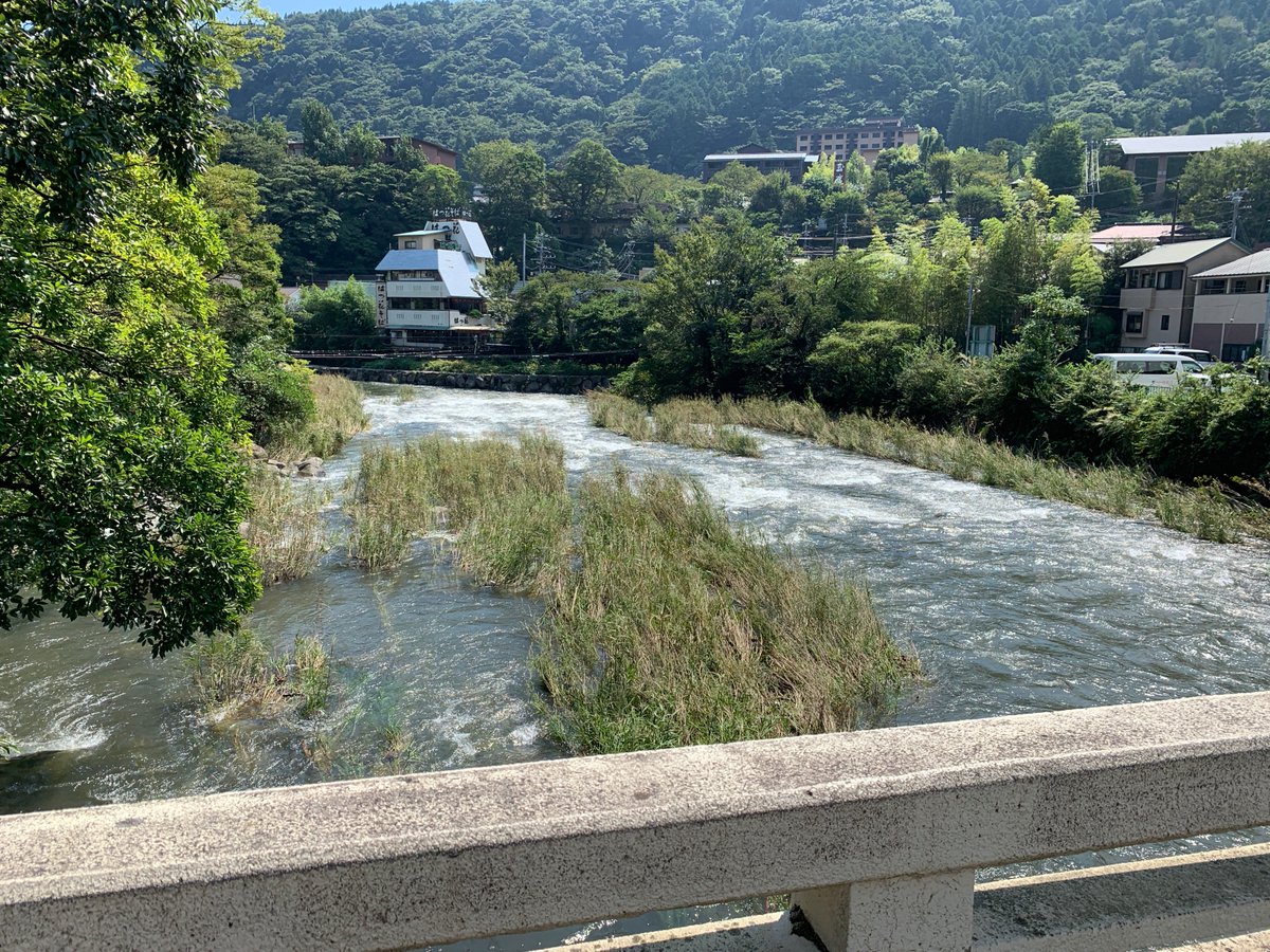 RenderBox_ink's tweet photo. 初の箱根温泉！ビール片手に自然の中を歩き回り最後は温泉♨️最高すぎた。今度はどこに行こうか妄想膨らむ https://t.co/SKPW28RTdE