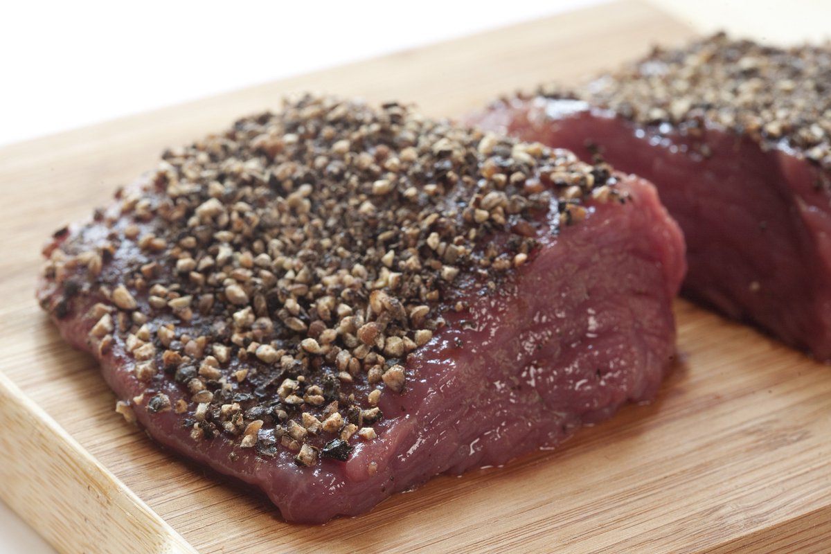 The high iron content of ostrich meat creates its rich red colour – that’s a big benefit for people with an active lifestyle!

#SwitchToOstrich