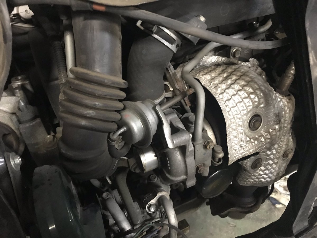 M S Garage Auf Twitter お次はタービンを交換 軽自動車のは小さいですね オイル交換のサイクルをしっかり守れば寿命やオイルシールの保護にもなるからオイルはやっぱ定期交換ですよね M S Garage Auf Twitter お次はタービンを交換 軽自動車のは小さいですね オイル交換のサイクルをしっかり守れば寿命やオイルシールの保護にもなるからオイルはやっぱ定期交換ですよね