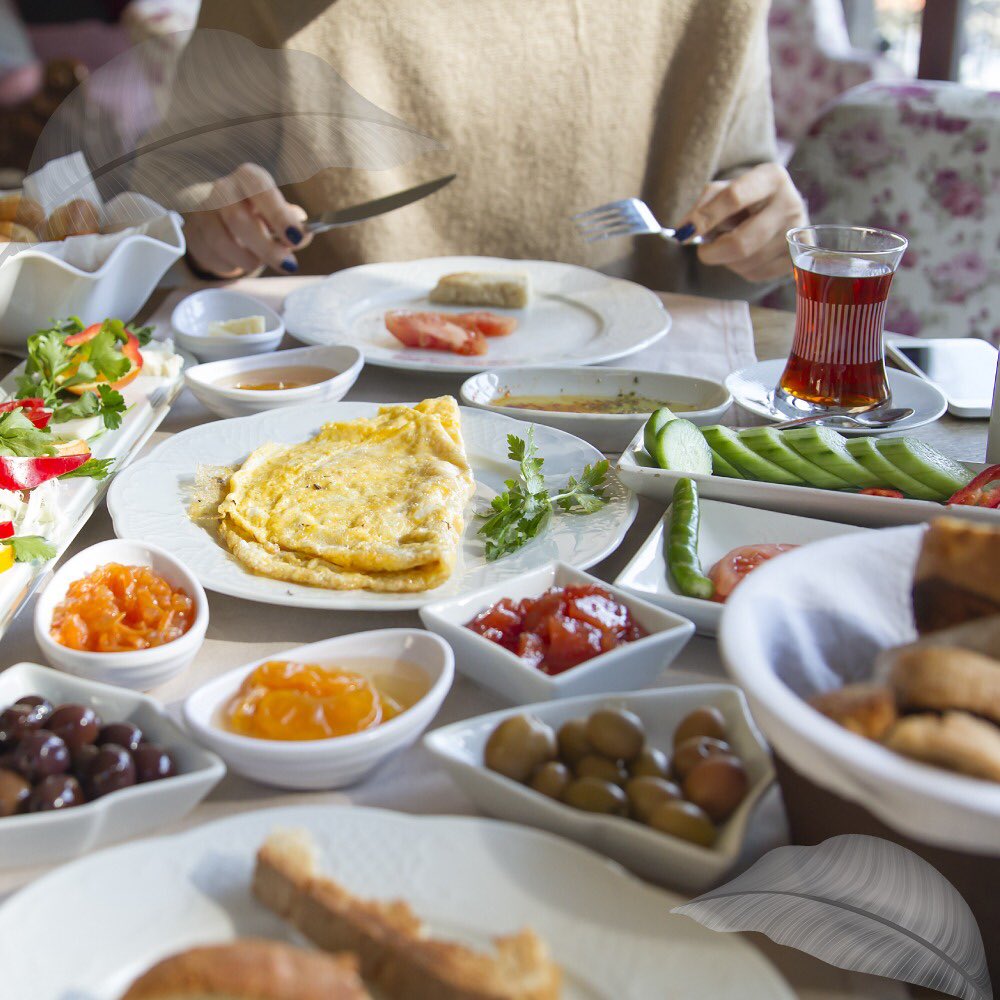 Get your morning energy dose at Andalusia with our breakfast offer.
لا تفوّت عرض الإفطار في الأندلسية لشخصين فقط ب15 دينار أردني.

#Bri5tol #AndalusiaAtBristol #Breakfast