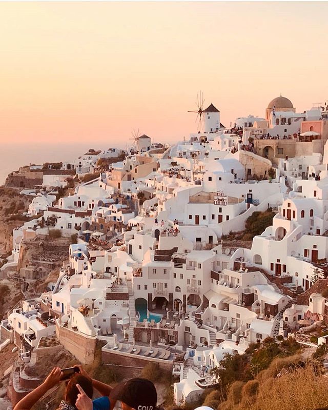 SantoSecrets's tweet photo. #Kalimera from our beloved and amazing #oia ☀️ Who would love to be right here now?
#santorinisecrets #lovesantorini #instasantorini #visitsantorini #destinationsantorini #thira #skyporn #instaoia #santorinilife #beautifulsantorini #pinksky #exploresanto… https://t.co/svqH4o4CEh https://t.co/33ceWxmqGy