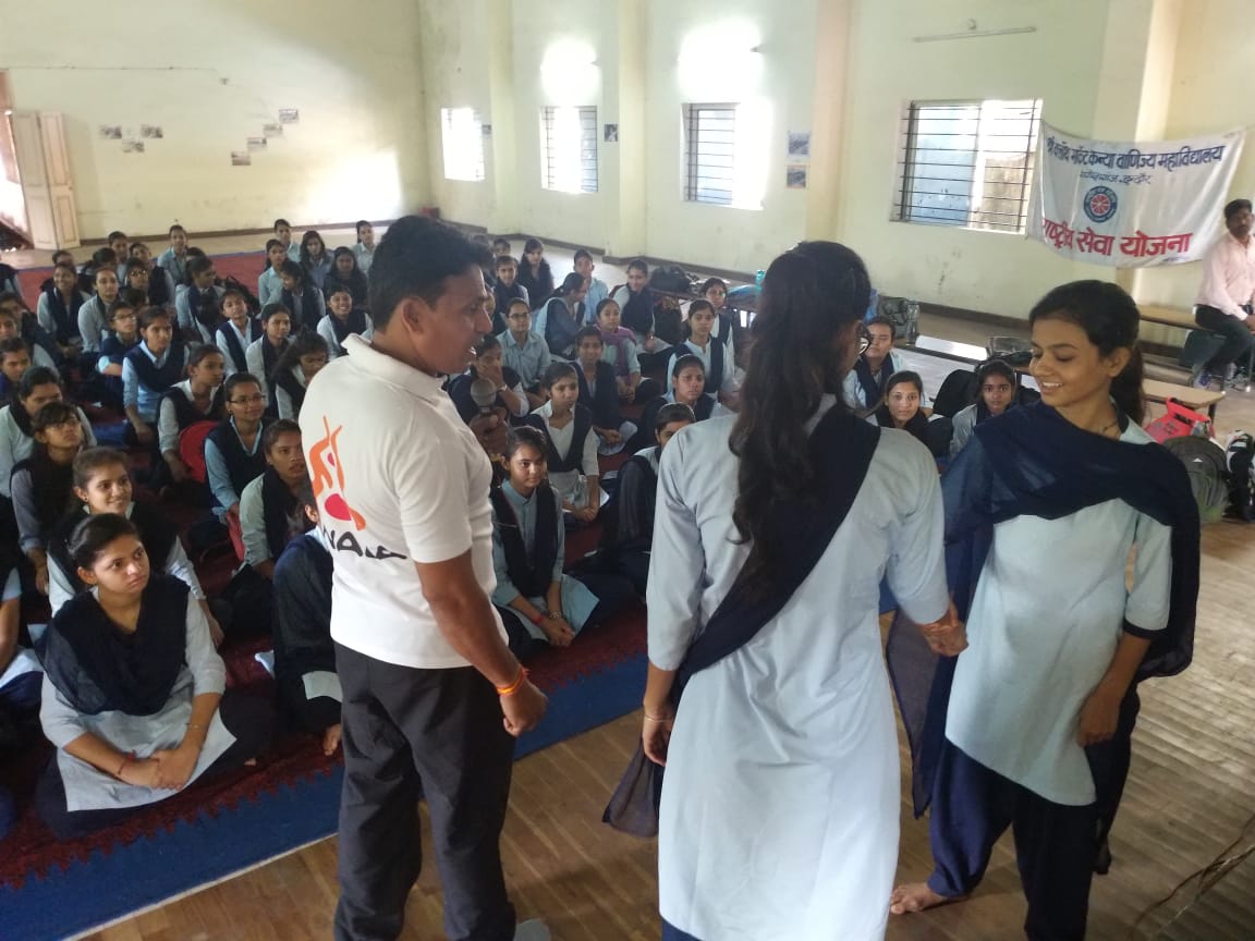 JwalaOrgIndia's tweet photo. #Selfdefenceworkshop
Shri Cloth Market Girls School
Ganesh Ganj, Bada Ganpati, Sitaram Park Colony, Indore, Madhya Pradesh 452005 https://t.co/CQZOnSWiS7