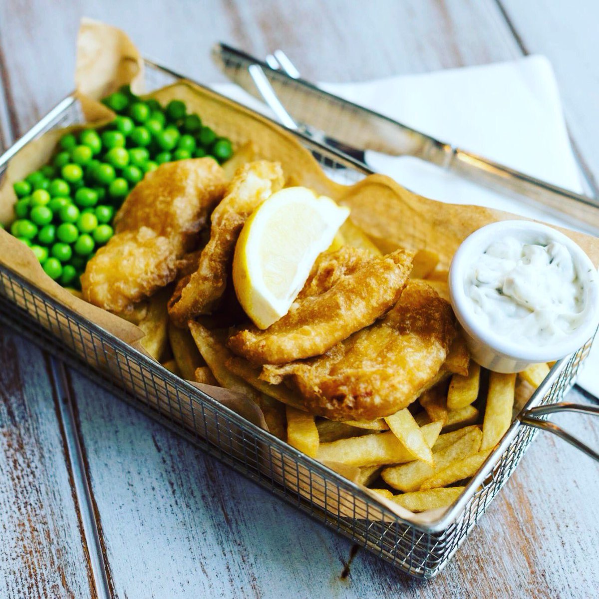 SlugHarborne's tweet photo. Our battered #halloumi flys out with 50% off on a Monday #happymonday #foodoffer #mondayvation https://t.co/i3NTlxK33f