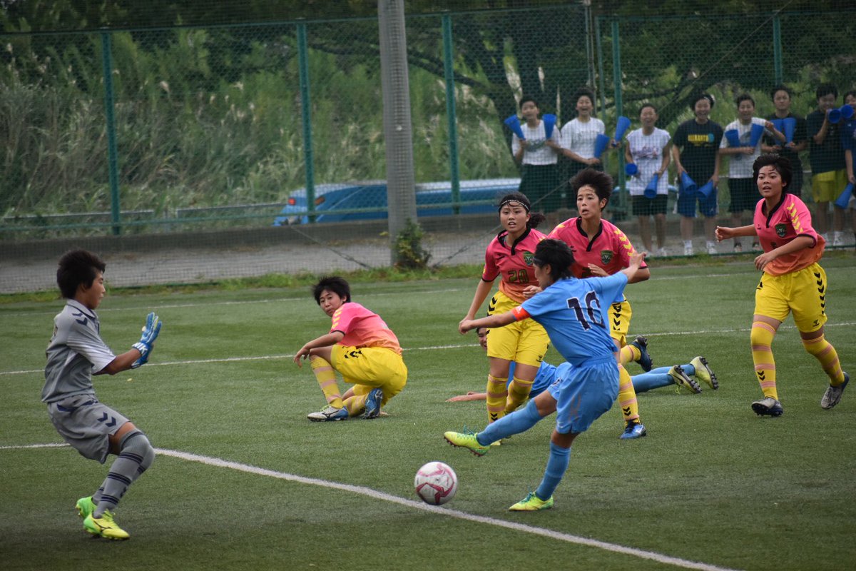 ゴラッソ ベルサポ 19 9 23 女子決勝リーグ 湘南学院vs星槎国際 湘南学院g 0 0の引き分け 湘南学院は攻め込む場面が多かったが決められず Cbの3番 12番を中心に守備が安定していた 攻守での7番の存在感がすごい 5番11番14番も良かった 女子