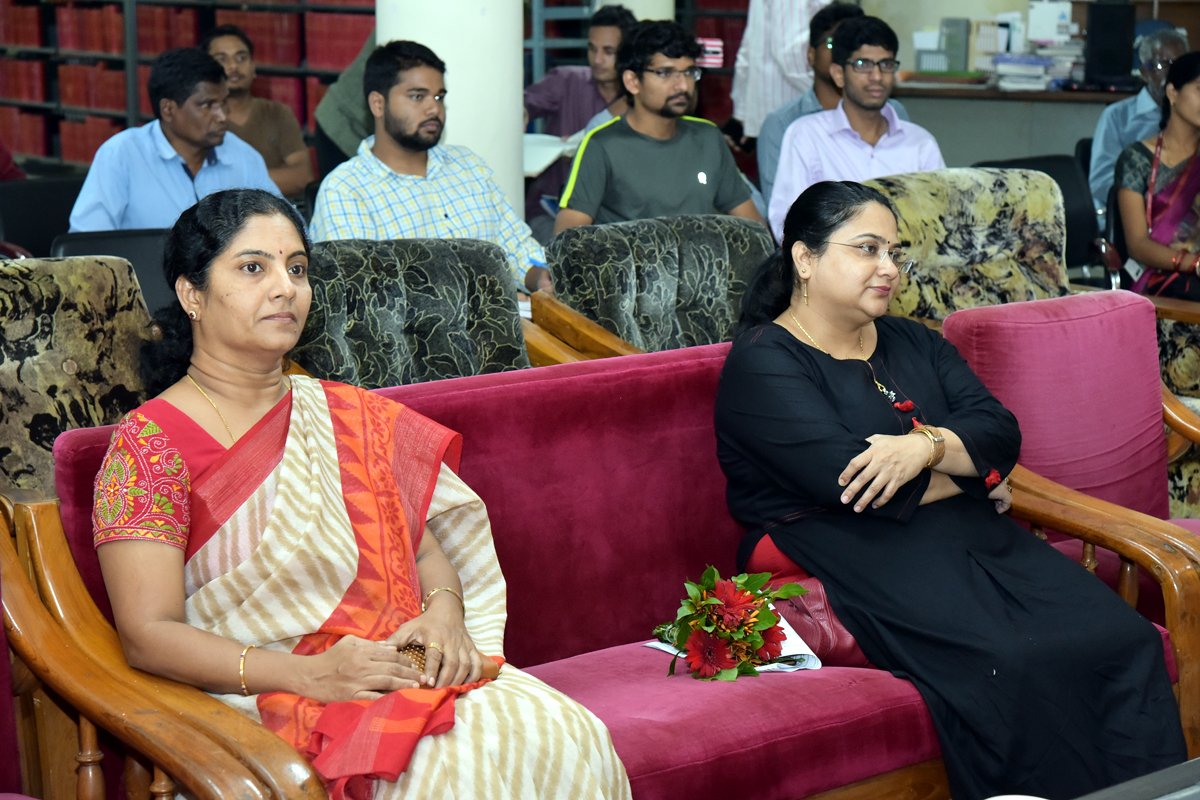 NIRDPR_India's tweet image. Glimpses of #LibraryTalk on Topic: &quot;#Biodiversity and #Conservation of #Sparrows&quot; by @RVakkalanka held at @NIRDPR_India 20th September 2019.

#SaveEcosystems #SaveBiodiversity #SaveEnvironment #SaveSparrows #CALBAC #Maahini #EnvironmentConservation #SparrowConservation
