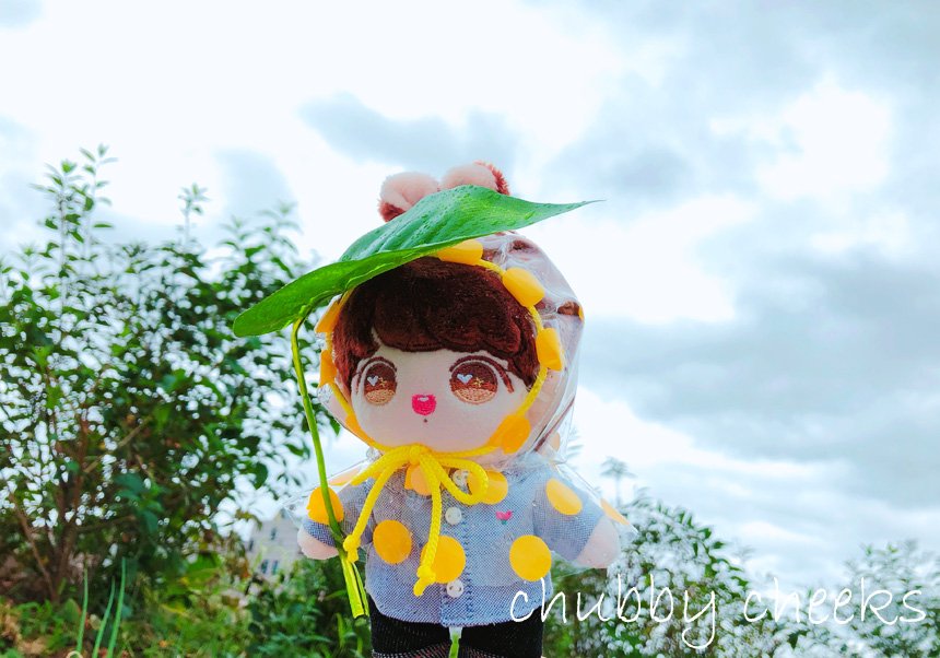chubbycheekshop's tweet photo. 처비 칙스입니다.
찾아주신 고마운 분들을 위해 첫 리트윗 이벤트를 진행합니다~두근두근
9월30일까지 추첨을 통해 총5분께 20cm,15cm,12cm 중 원하시는 사이즈로 보내드립니다.

처비칙스샵 : 
https://t.co/F2PgzcqlYS

#인형옷 #아이돌인형옷 #20cm인형옷 #처비칙스 #노란도트우비 #노랑땡땡이비옷 https://t.co/s3Hug8wHKg