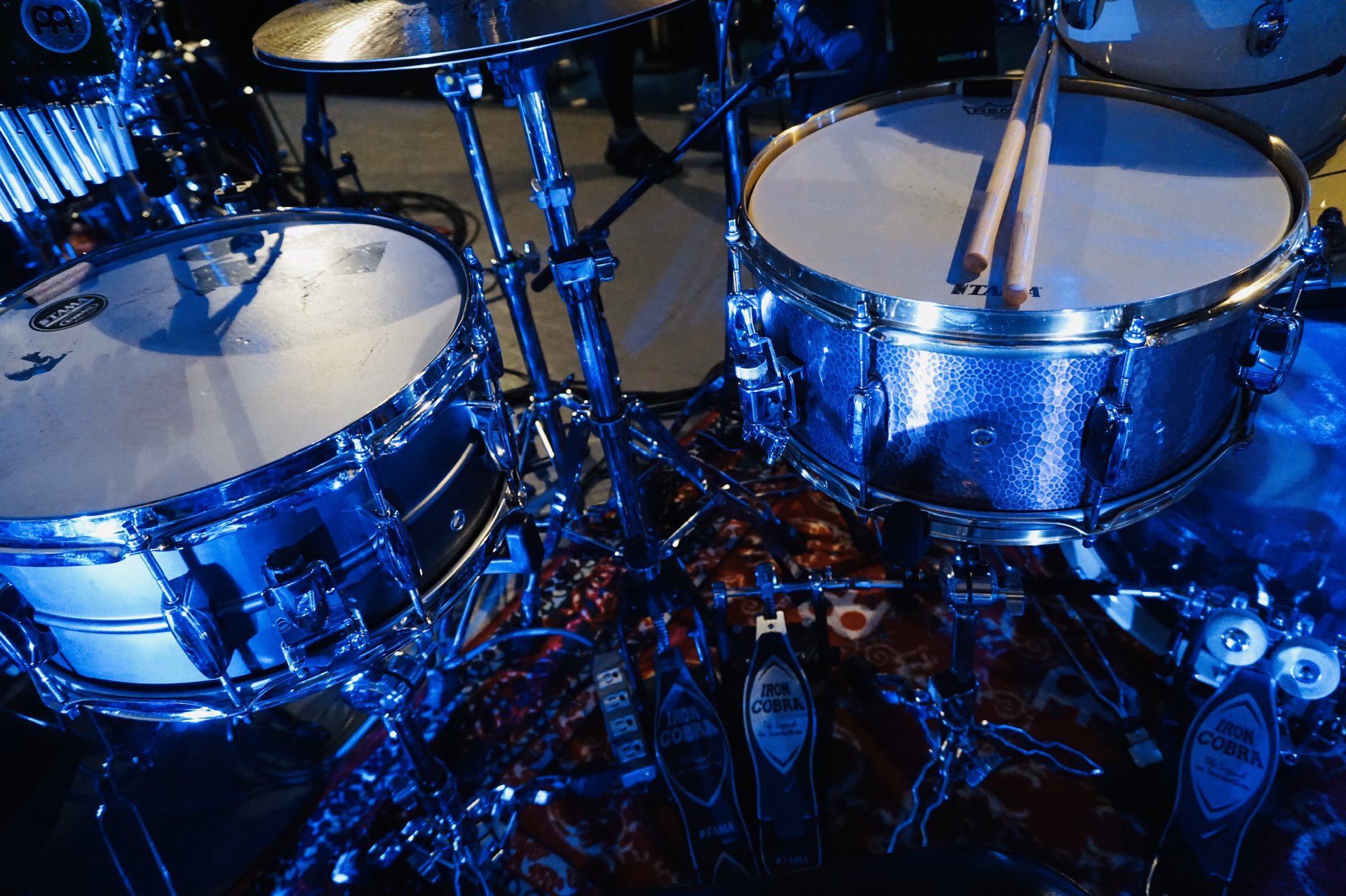 ドラムステーション渋谷 イケシブ Ikebe Shibuya 3fにて営業中 こちらはexileのatsushiさん率いるred Diamond Dogsのドラマーfuyuさんのセット クリス コールマンとのドラムバトルを繰り広げたクリニックで撮影したものです セットはtamaのstar