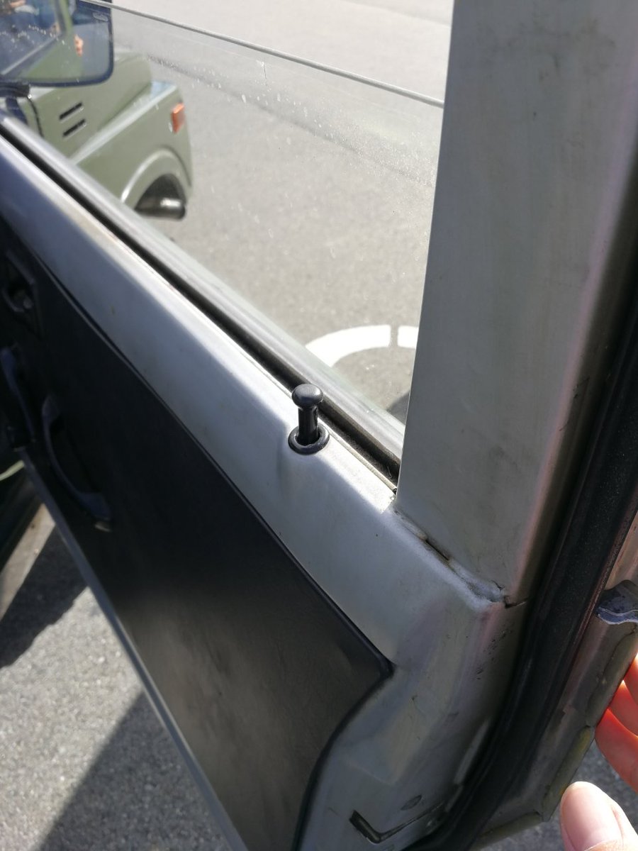 毒 りんごちゃん っ ヮ C 昭和60年式の車のカギの締め方 ジムニーに限った話でなく どの車もそうだった 若い人にはわからない T Co Wyaptxj6va Twitter