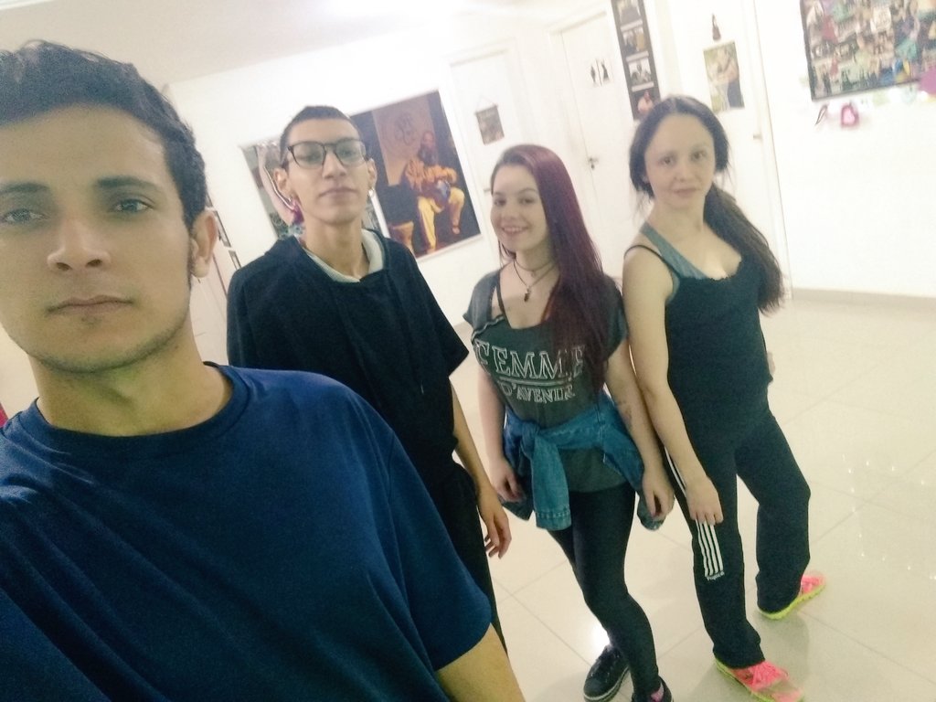 NelsonLang7's tweet photo. Segundo ensaio concluído ✅
#desabado #tributoamichaeljackson #cover #nelsonlangcover #mjinnocent #mjimpersonator #dance https://t.co/C9YcLf4Pgb