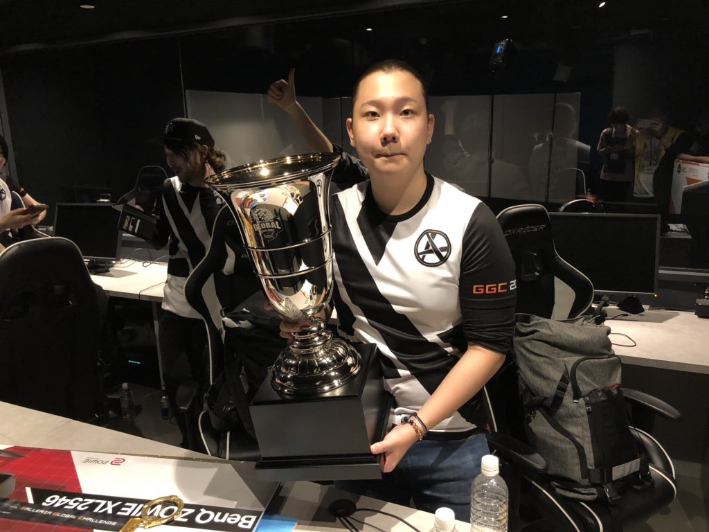 TeamAbsoluteJP's tweet photo. 🦅🏆GALLERIA GLOBAL CHALLENGE 2019 決勝🏆🦅
vs ignis(@ignis_go )
2-0で見事Absoluteが優勝しました!🏆
皆さんの応援のおかげで優勝することが出来ました!🙇♂️
これにより、10月14日〜開催のextremesland 2019に出場します!!
#GOABS #GGC_2019 https://t.co/h1ljtjLMdn