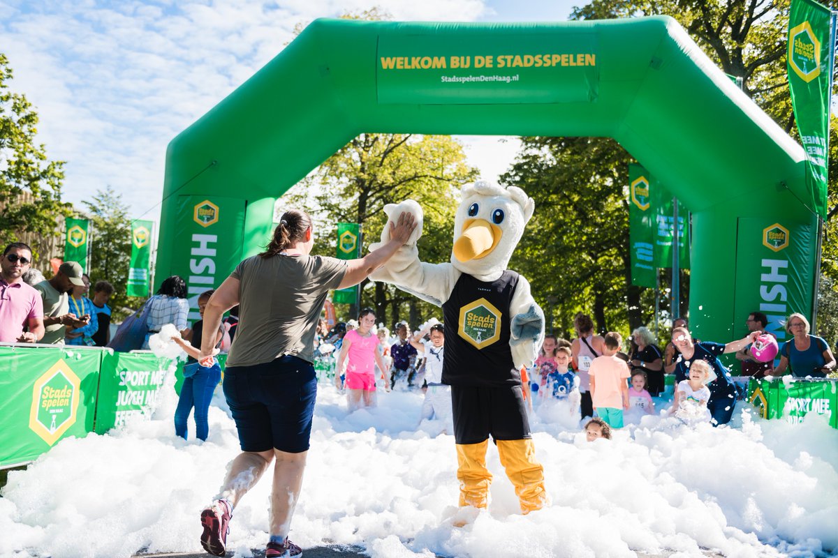 StadsspelenDH's tweet photo. Wat een weekend 😍! De Stadsspelen Den Haag was een groot succes. Bedankt voor jullie komst, enthousiasme en gezelligheid  💚💛.  #Stadsspelen #Denhaag #NSW2019 https://t.co/qotDB6yQiE