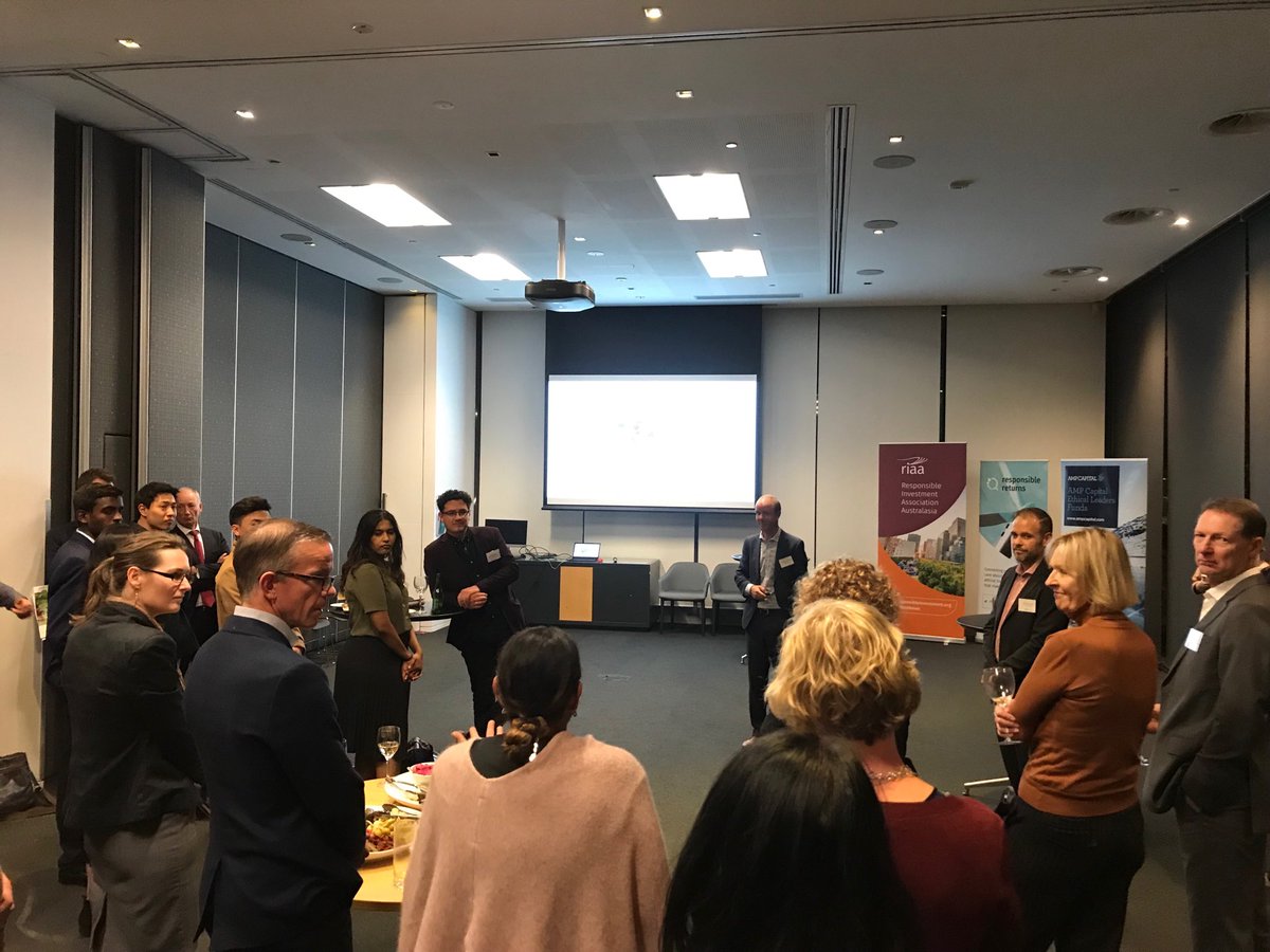 Launch of ⁦<a href="/RIAANews/">RIAA</a>⁩ report on impact investing with ⁦<a href="/EconOConnor/">Simon O'Connor</a>⁩ and ⁦@JamieNewth⁩. The really good news is that the growing number of impact investors are happy with both returns and impacts.
