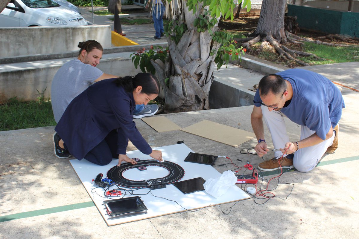 info_specific's tweet image. 🚗 Last week, our team were in Mexico for some school outreach work

☀️ They showcased the power of solar energy with these racing cars!

#GenerateStoreRelease #SolarEnergy