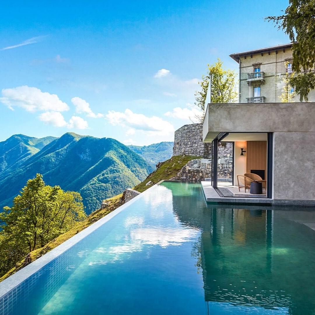 byunique_com's tweet photo. Overlooking Lake Como and occupying the site of a former medieval watchtower, Villa Peduzzi commands one of the finest views in Europe. The liberty style villa, built in 1909, has been fully restored to exceptional standards, offering 1,231 sqm of living space. 
#uniquevillas https://t.co/eCY8Kkfg4u