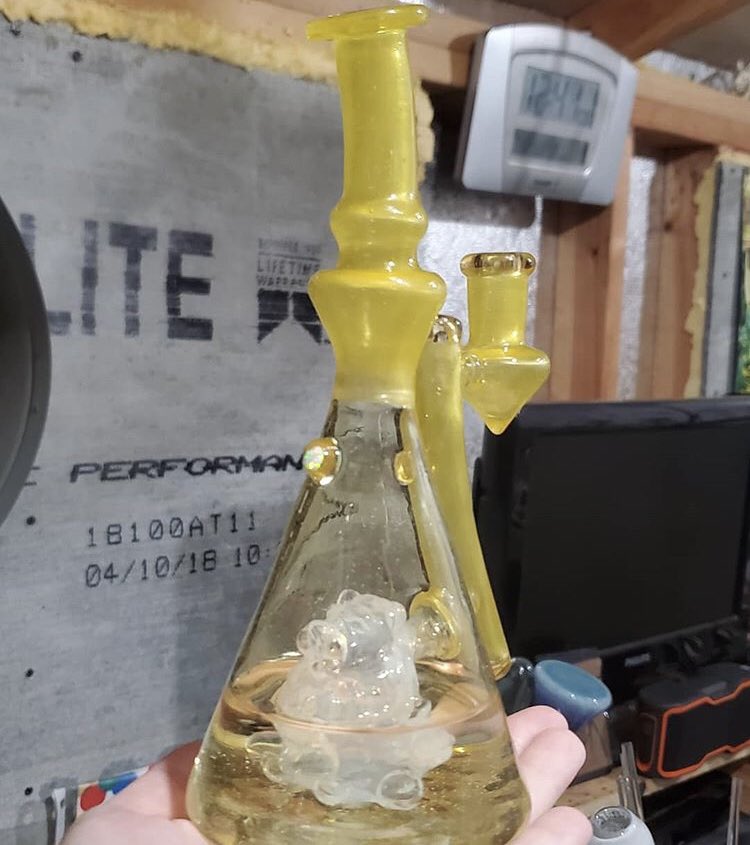 tesla_glass's tweet photo. Our first collab since Champs 💪@fyv_glass sculpted a hollow lion perc out of @glassalchemy UV Glowstick 🦁 Really went great with this CFL @greasy_glass color combo 🍊🍋🦁✨ ✨
•
•
•
•
#teslaglass #tesla #fyv_glass #lionking #TheLionKing #houstonstrong #Emmys2019 https://t.co/UITiGS4PAf