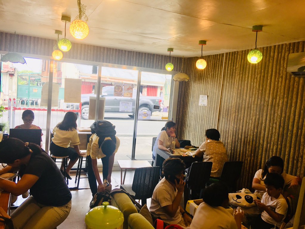 LemonSeedPH's tweet photo. Merienda Monday 😁 https://t.co/RyM9lj7SfI