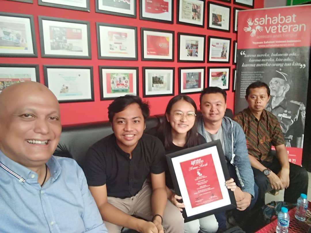 sahabat_veteran's tweet photo. 12/9/19
#Anak #anakmuda @gerak.now ini asli dr #Medan, mulai membuat #apps disana, kemudian bersama #merantau ke #Jakarta, #berjuang, membuat #event keduanya dari Jakarta dan men #donasi kannya untuk #VeteranIndonesia.
#TerimaKasih ya!
#Sukses terus untuk #GerakNow! https://t.co/P9F5krNqO9