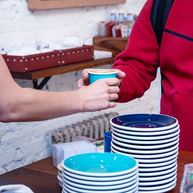 EstateOfficeCof's tweet photo. Your morning Latte hit available from 6:45am at both shops #morninghit #morningcoffee #morninglatte #coffeecommute #londoncoffee #londoncafe #sw16 #streatham https://t.co/sOlOdEzs7I https://t.co/jmFhhhe5m0