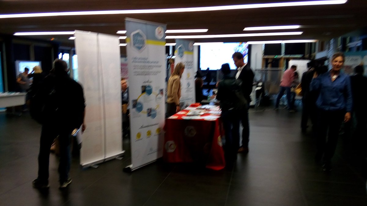 U2P_Grand_Est's tweet image. Vivre et travailler en TPE c'est aujourd'hui. Le village de partenaires accueille les participants.