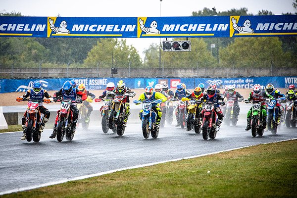 Le Calédonien Laurent FATH sacré Champion du monde de SuperMotard avec l'équipe de France EFIj1yIXYAAVphP?format=jpg&name=small