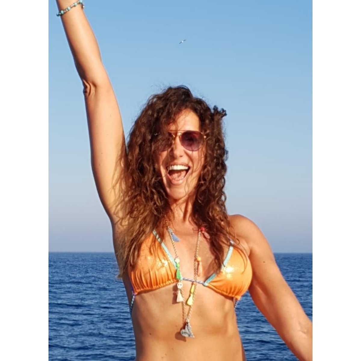 9.50h. Bye bye #summer!.Has sido genial. Por todo y por nada. O por nada en especial pero por todo en general. Por tu infinita luz. Por iluminar los días tantas horas y dar tanta energía. Por disfrutar del sol, del mar y de mi gente. ¡Aquí te esperamos! #verano