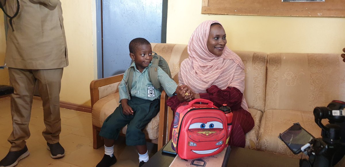 Mashkur24's tweet photo. Breaking news

Gov Elrufai fulfills promise, he registered his son, Abubakar Sadiq in Government School (Capital School) https://t.co/q4pNq5qwhp