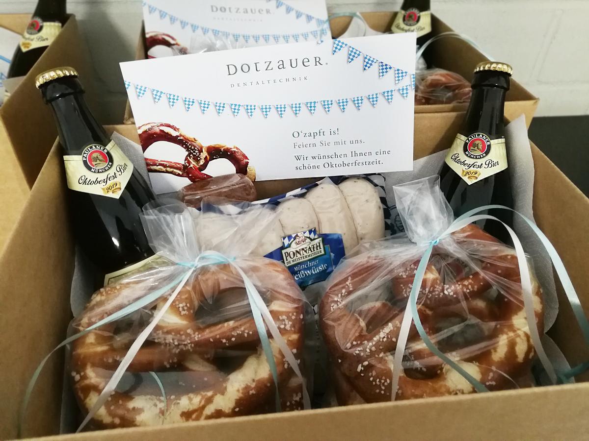 O'zapft is - nicht nur in #München, sondern auch bei uns in #Chemnitz!🍻 Am Samstag hat das #Oktoberfest begonnen. Grund genug, unseren #Zahnärzten eine kleine Freude zu bereiten.🥨