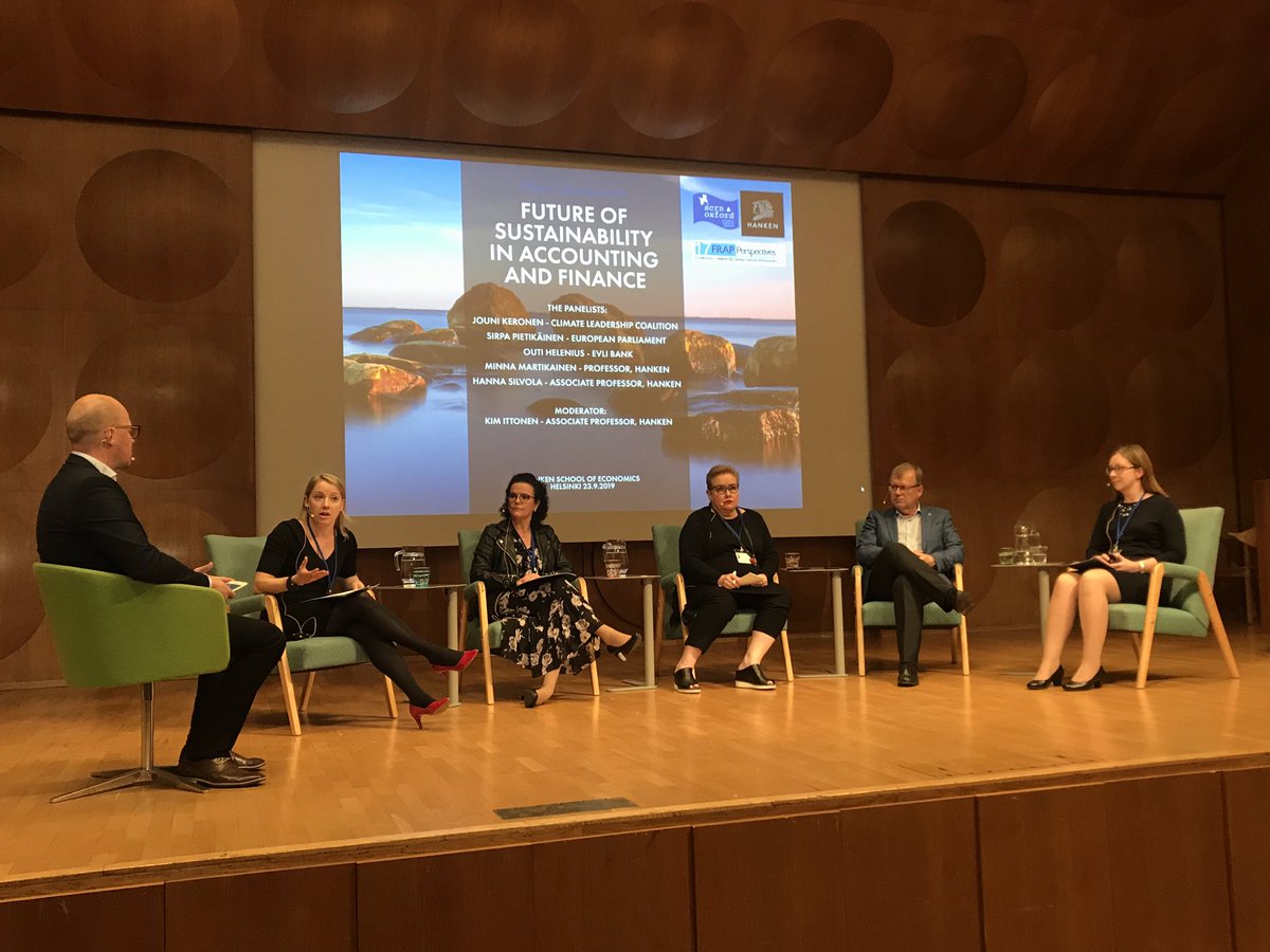 Panel on Sustainability in Accounting and Finance #acrnconferences #frap2019 <a href="/acrnoxford/">Othmar Lehner</a> at the <a href="/Hanken_fi/">Hanken School of Economics</a> Hanken School of Economics