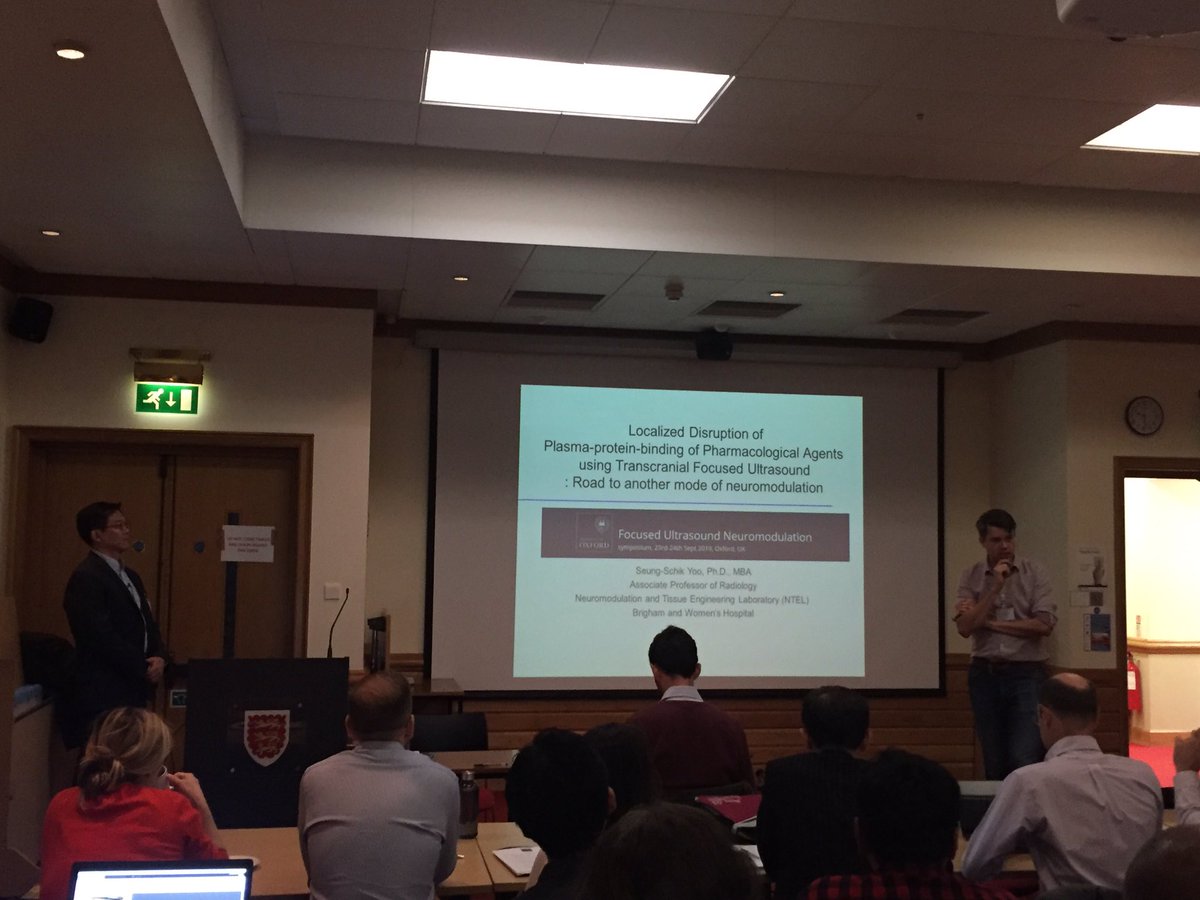 <a href="/LennartVerhagen/">Lennart Verhagen</a> introducing the first speaker, Seung-Schik Yoo, to kick off the meeting on Focused Ultrasound Neuromodulation (FUN) in Oxford. Very excited! #funoxford2019