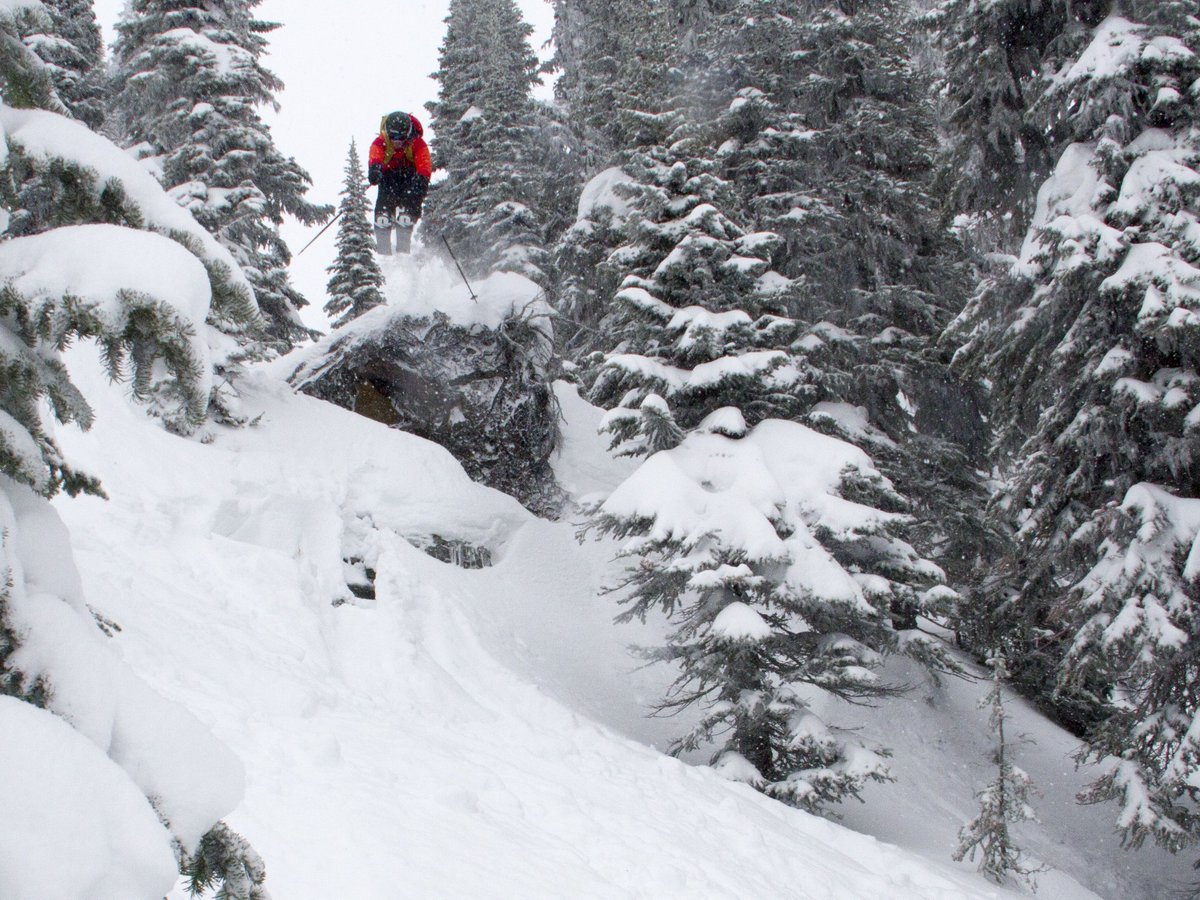 * READ * - A compelling Verbier story about a father who is making the most out of his freeride passion! ⛷️

Find the whole story here 👉 buff.ly/2Z6GOrR

#Freeriding #Freeride #FreerideWorldTour #Skiing #News #Verbier