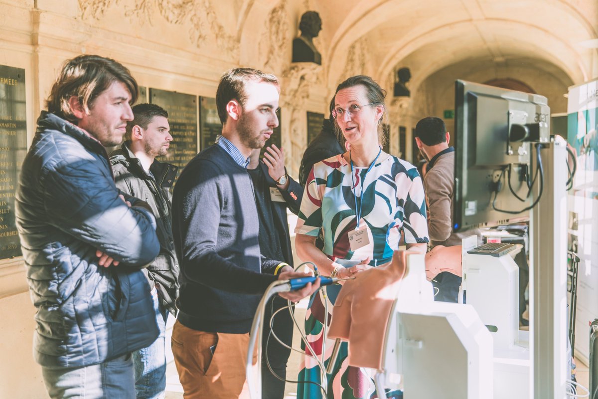 VirtaMed's tweet image. Do you practice #simulation? Read all about the upcoming live simulation from the @Shoulder3t newsletter! Tune in this Wednesday at 17:00 for a #livesimulation of the shoulder bankart lesion!
Read here: tinyurl.com/y399xbx5
#medicalsimulation #arthroscopy #simulatortraining