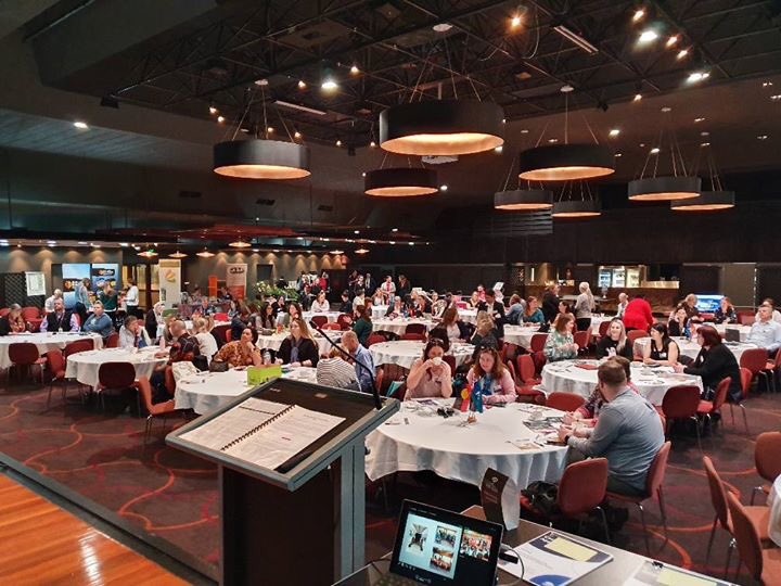 Kylie Captain (@kylielcaptain) on Twitter photo Congratulations to my deadly team for organising such a fantastic Aboriginal Teacher Network Meeting today. An amazing day of networking and learning. Well done with the emceeing <a href="/LesleymarkMarks/">Lesley Marks</a> ππ½ππ½ππ½
π£π€πβ€οΈπ£ Congratulations to my deadly team for organising such a fantastic Aboriginal Teacher Network Meeting today. An amazing day of networking and learning. Well done with the emceeing <a href="/LesleymarkMarks/">Lesley Marks</a> ππ½ππ½ππ½
π£π€πβ€οΈπ£