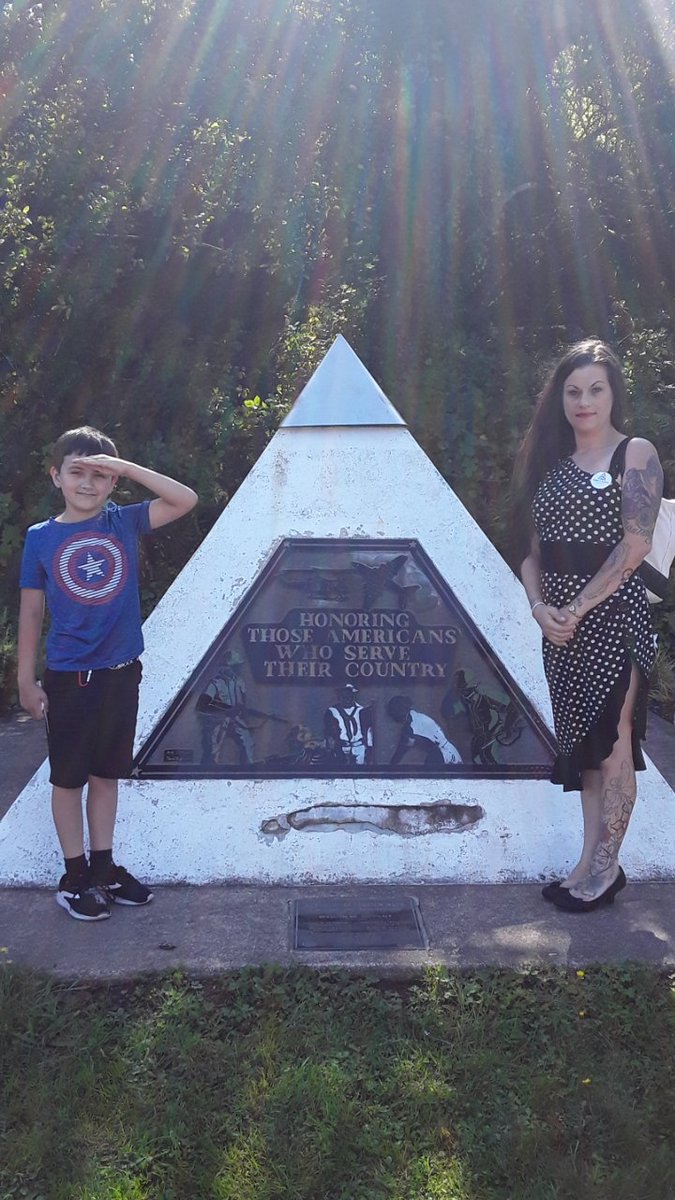 RomanceByAngela's tweet photo. Raising them right💯🇺🇸 My baby boy Michelangelo💖 Believe it or not, This wasn't a coached photo either. @realDonaldTrump @DeptVetAffairs @veteransunited @RedAwaken1 #WeHonorThoseWhoServe🇺🇸💖🙏 #ThankUForURService 🙏 https://t.co/LF2h8Ee9Ju