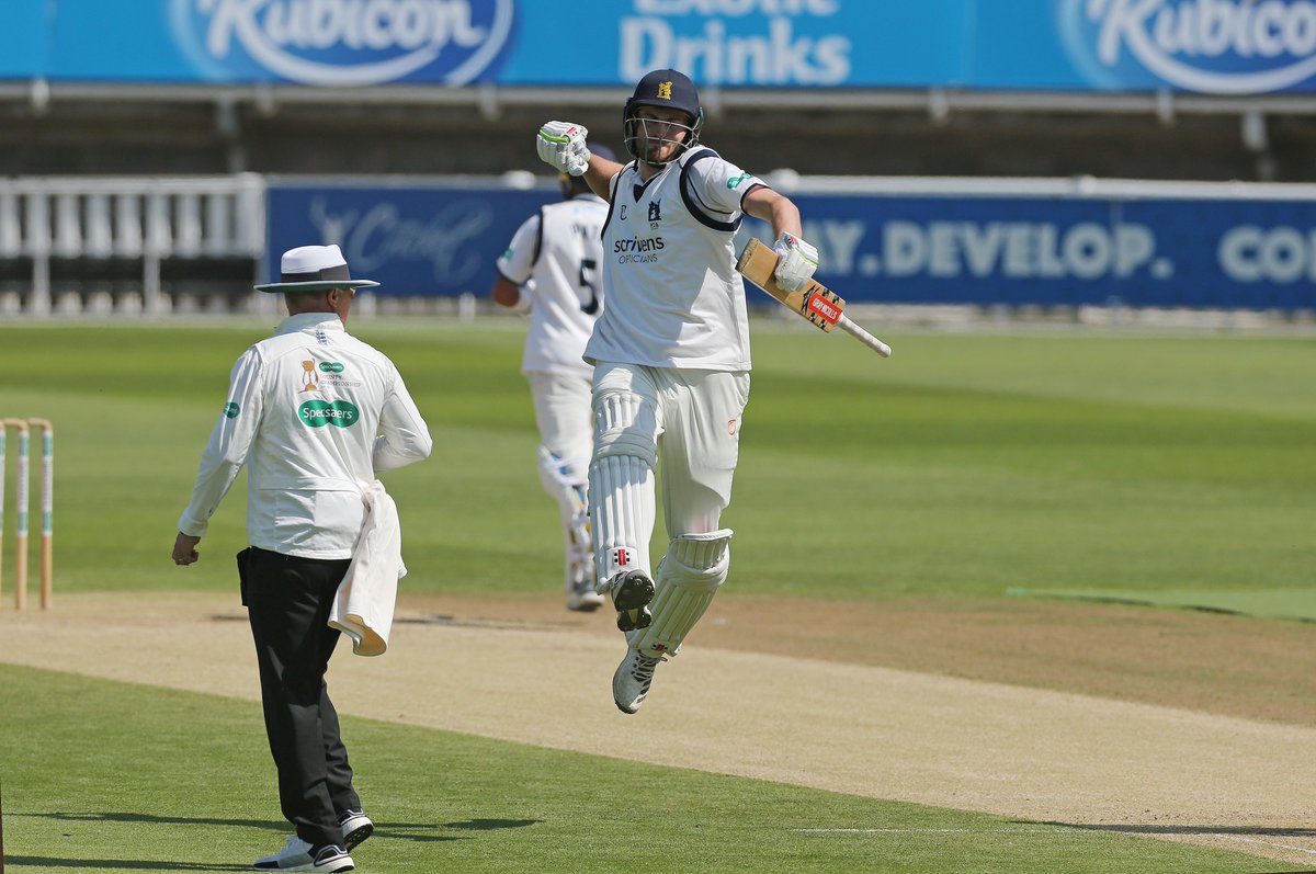 WarwickshireCCC's tweet photo. NEWS | @DomSibley named for Test tour of New Zealand alongside England's Overall MVP for summer 2019 @chriswoakes.

📝 https://t.co/D0r1Ue7HrV

🐻#YouBears https://t.co/Zz3reMSePn