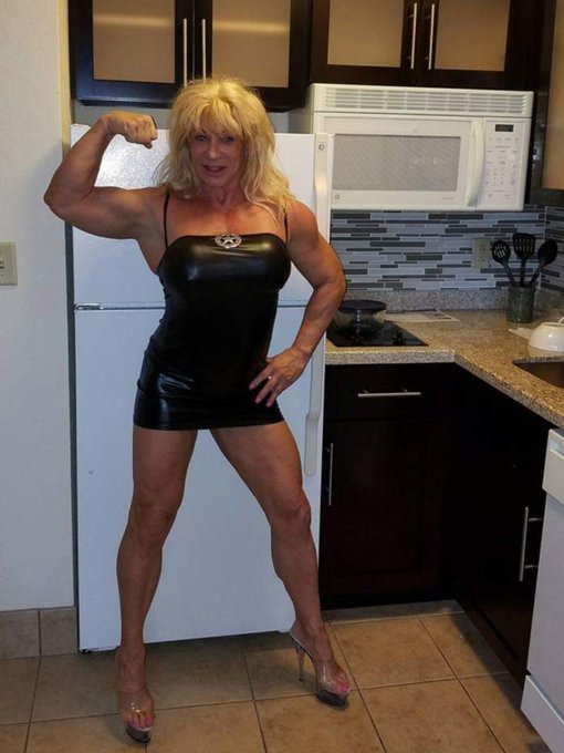 Get your #FemaleMuscle fix! #femdom https://t.co/TppvHOUhrR<a href="/tag/femalemuscle"class="tags">#FemaleMuscle</a><a href="/tag/femdom"class="tags">#femdom</a>