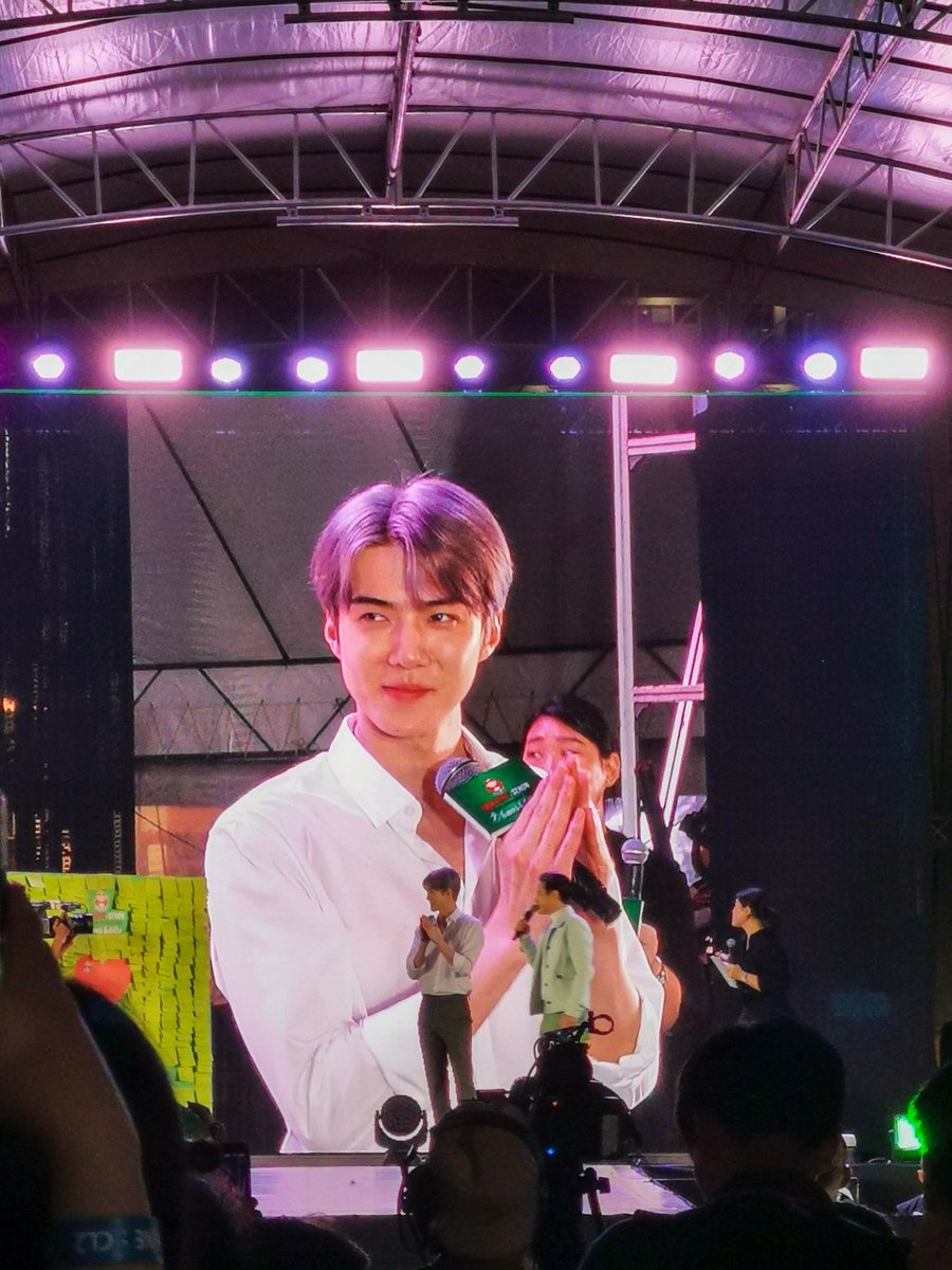 เก้าสี่ศูนย์สี่ tweet media