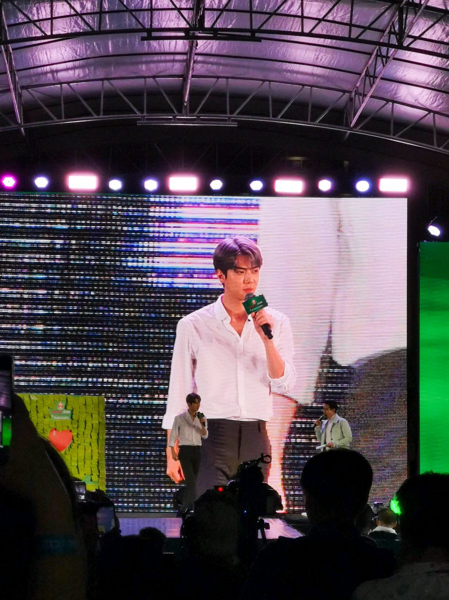 เก้าสี่ศูนย์สี่ tweet media