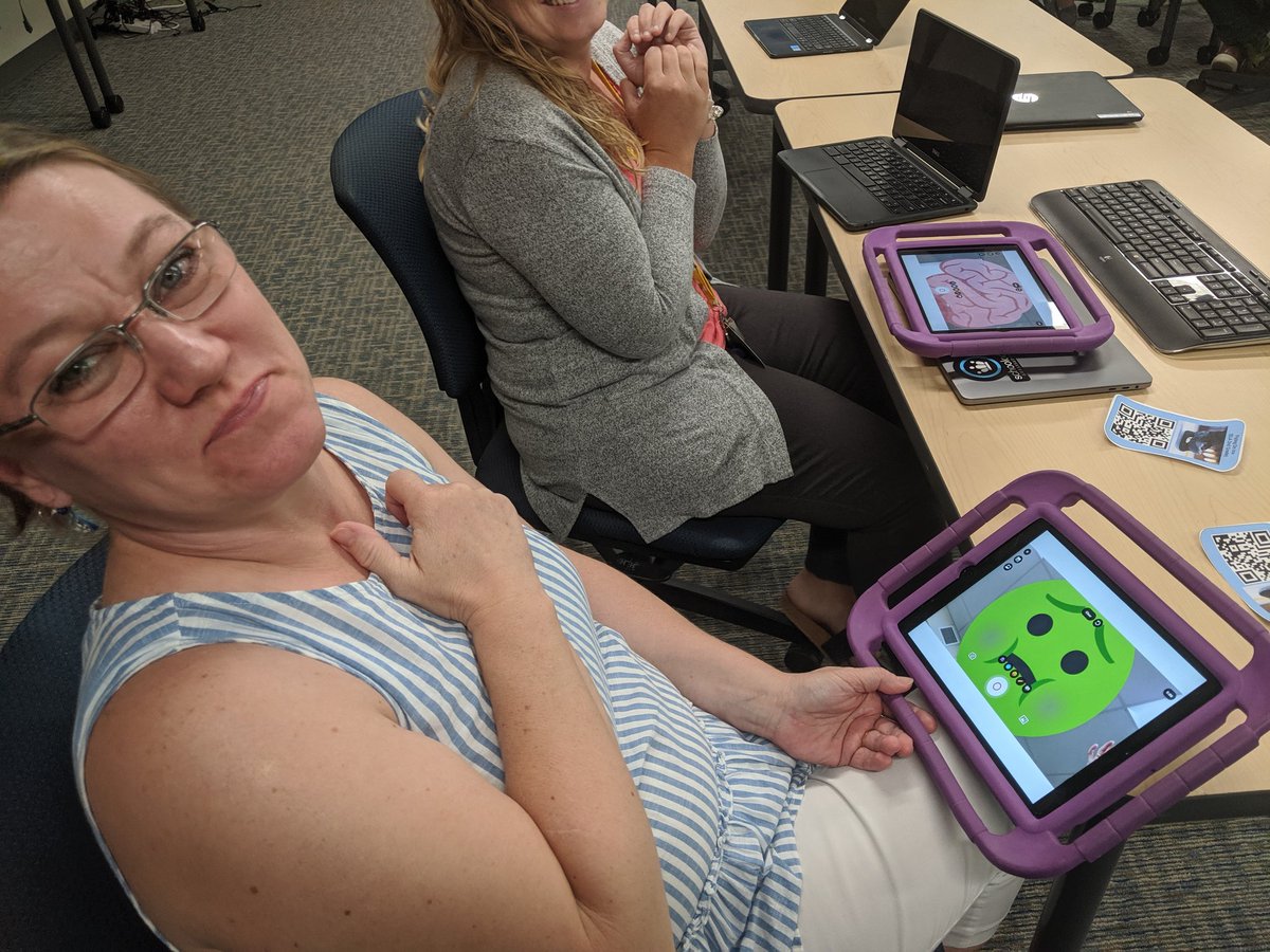 ekoval9's tweet image. @MECSDSpartans Homer Brink #Kindergarten TS experiencing stations focused on embedding curriculum with @Flipgrid &amp;amp; @Google #Expeditions. @MrChemGeek @tech_letics #BTEdTech