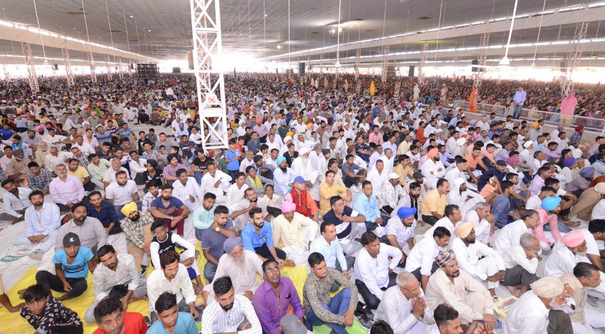 mkaur8977's tweet photo. #MegaCelebrationsOn23rdSept.  The day of September 23 is celebrated with great pomp at the dera sacha sauda. https://t.co/dCnNN8Astd