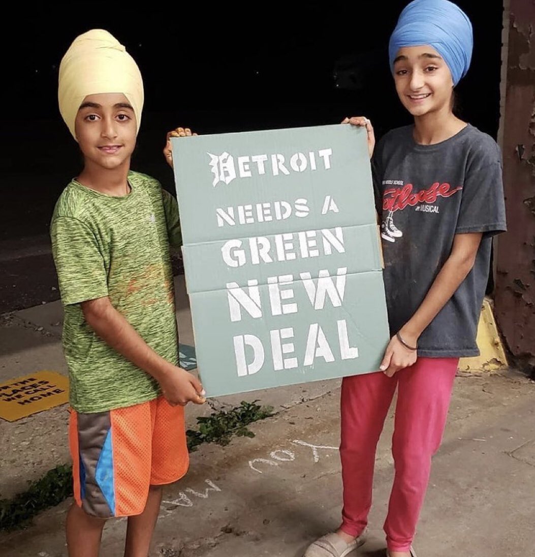 TheMominatrixx's tweet photo. @revrrlewis False prophets like Robert Jeffress care more about preserving their worldly wealth + privilege than preserving God’s creation

#FaithForFuture Catholic, Christian, Jewish, Muslim, Buddhist, Hindu, Sikh + interfaith groups marched in global #ClimateStrike 🌎 as a MORAL IMPERATIVE https://t.co/gIbTYxt2Cp