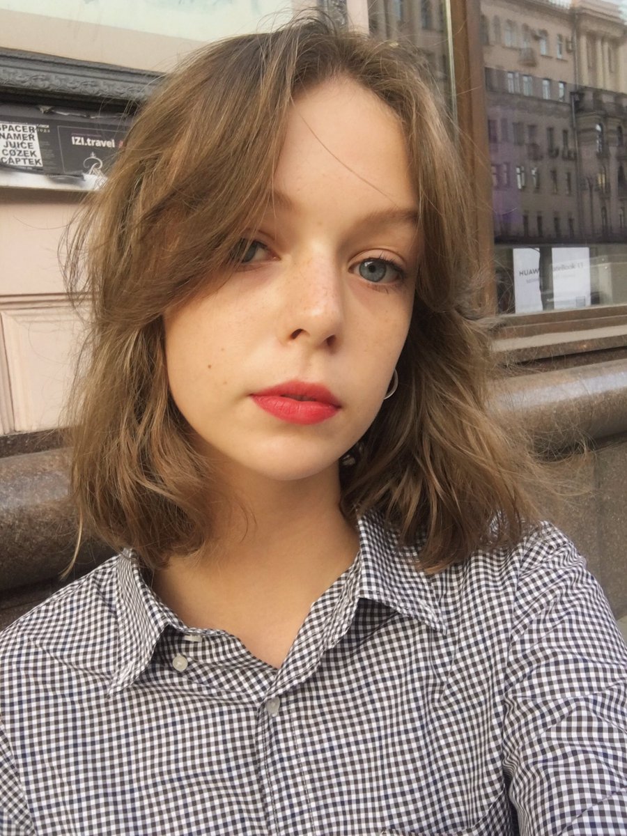 taisnester's tweet photo. я: подстригите меня, как на 1 фото, пожалуйста
парикмахер: не, я сделаю тебе плотную челку и каре
я: ммм (anxiety is coming) ...
 окей T_T https://t.co/npuKJysjuY